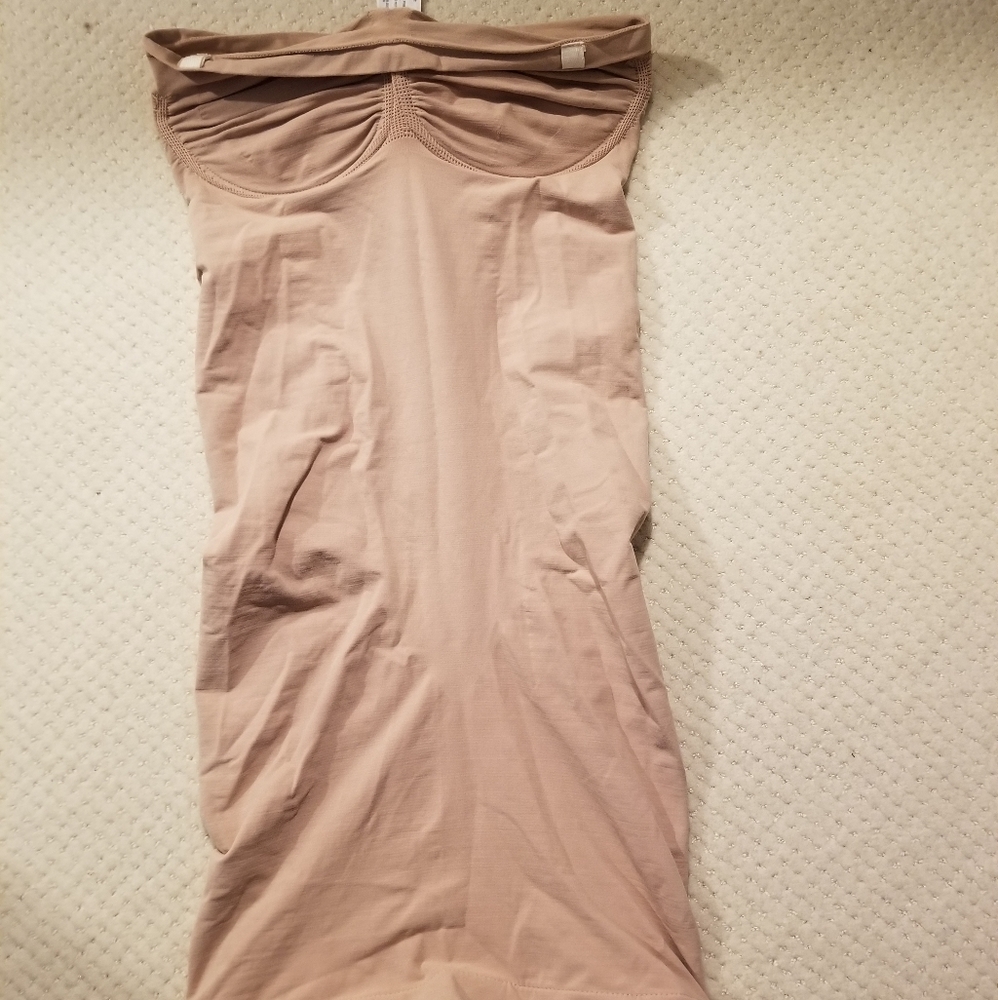 Body Wrap Lites shapewear. Size M.